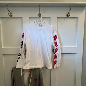 play logo long sleeve Tee size Medium